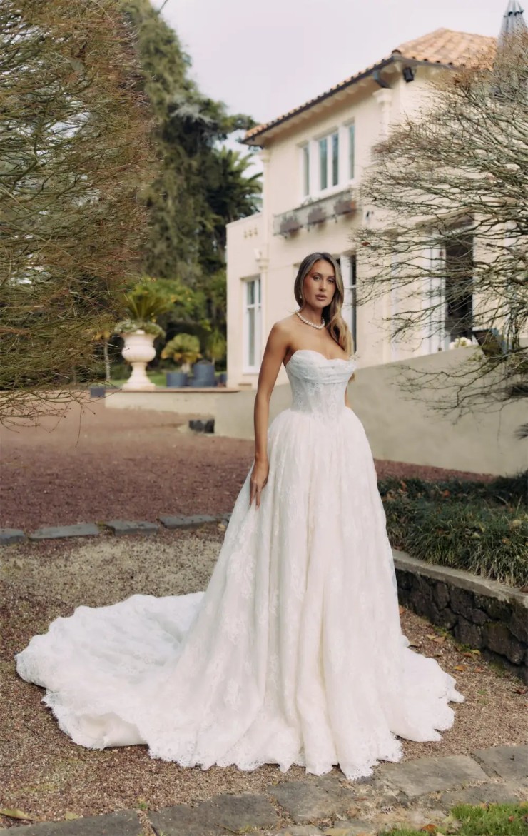 Jessica Couture Eleanor Default Thumbnail Image